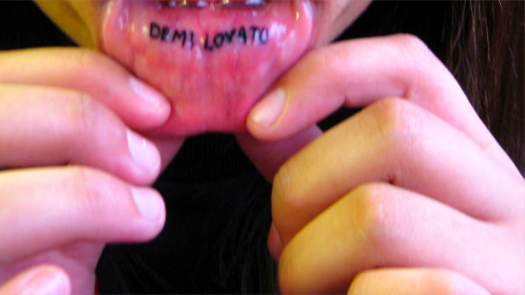 demi lovato tattoo. demi lovato lip tattoo @